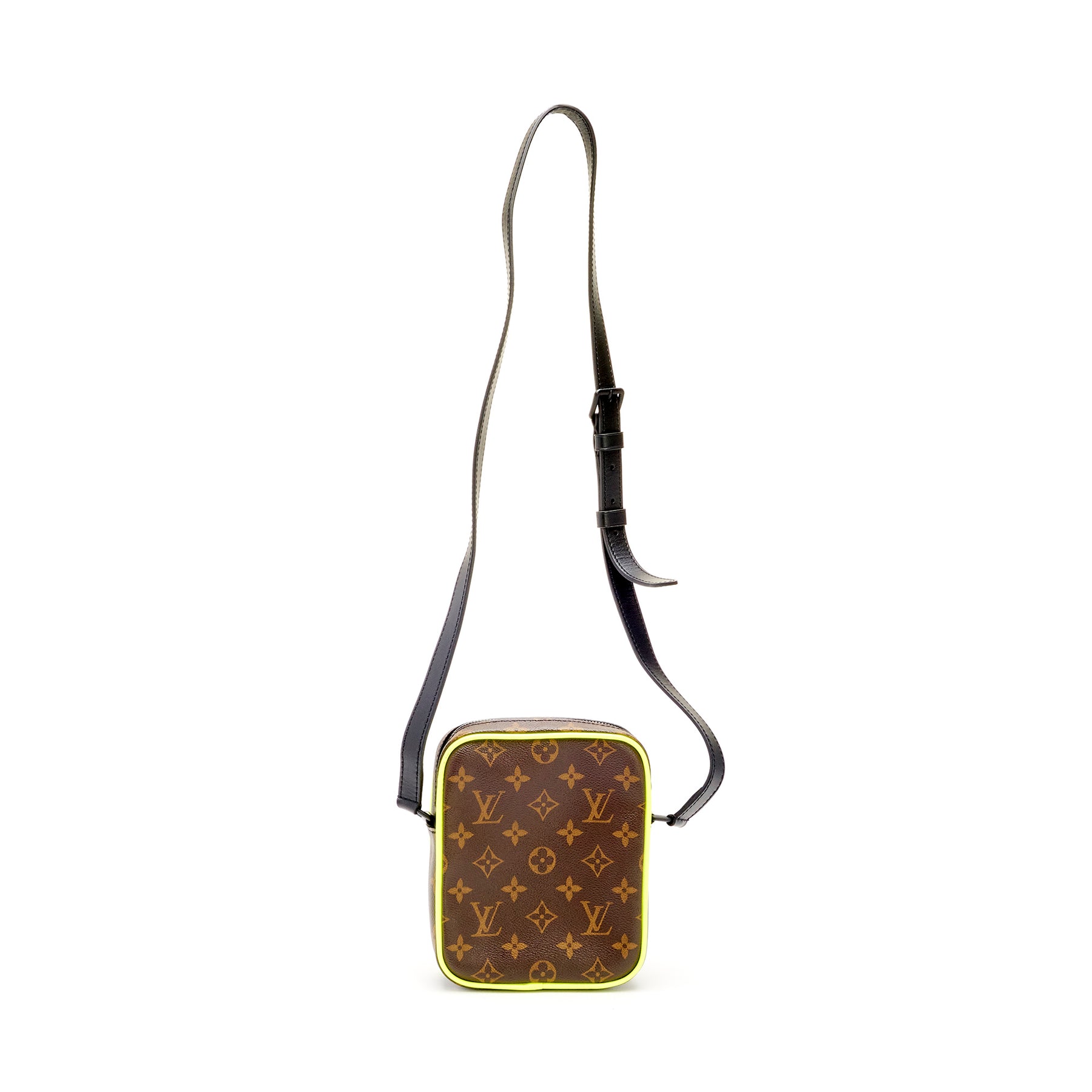Pre-Owned Luxury Handbags LV Monogram Macassar Christopher Wearable Wallet  – Spicer Greene Jewelers